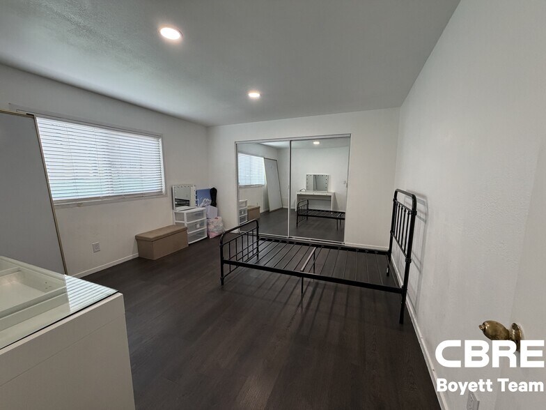 More Photos Of 22607 14th St, Newhall Apartments For Sale