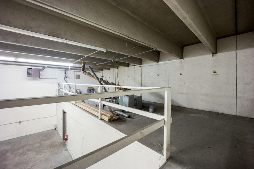 More Photos Of 1130 Valley St, Colorado Springs Warehouse For Lease