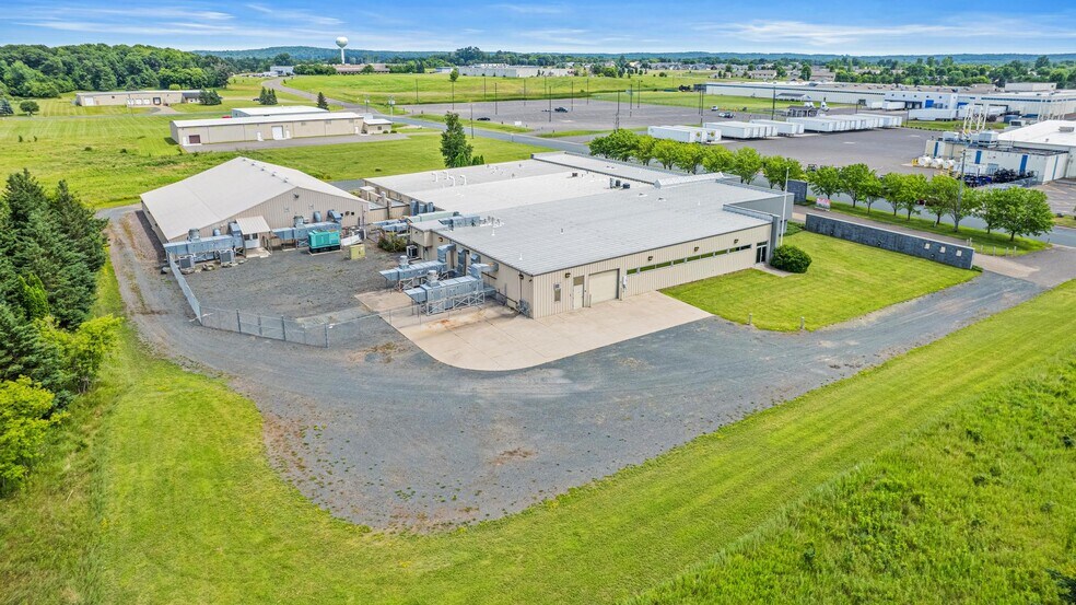 More Photos Of 803 Prospect Ave, Osceola Manufacturing For Sale