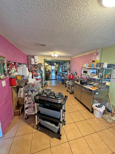 More Photos Of 46645 60th St W, Lancaster Restaurant For Sale