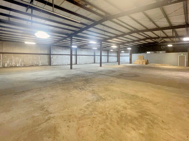 More Photos Of 3220 Money Rd, Montgomery Distribution For Lease
