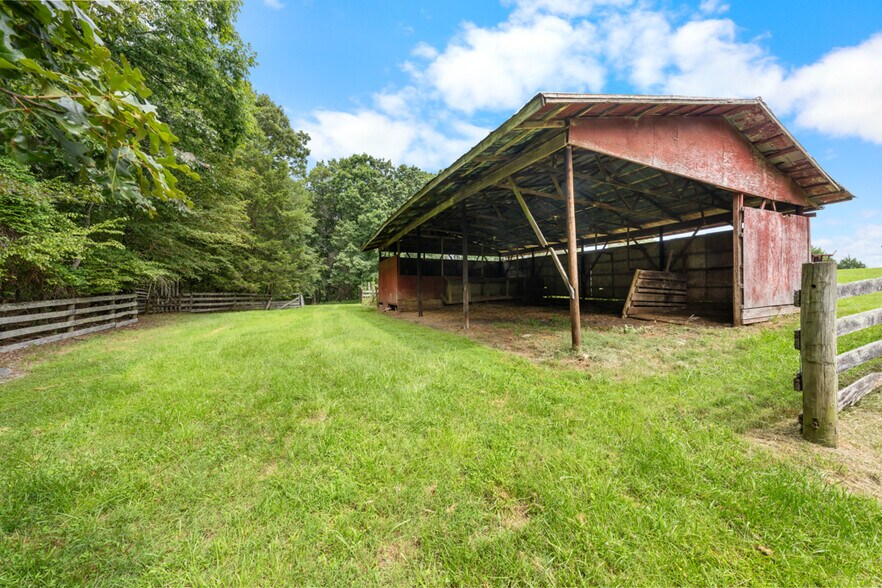 More Photos Of 8509 S Lowell Rd, Bahama Land For Sale