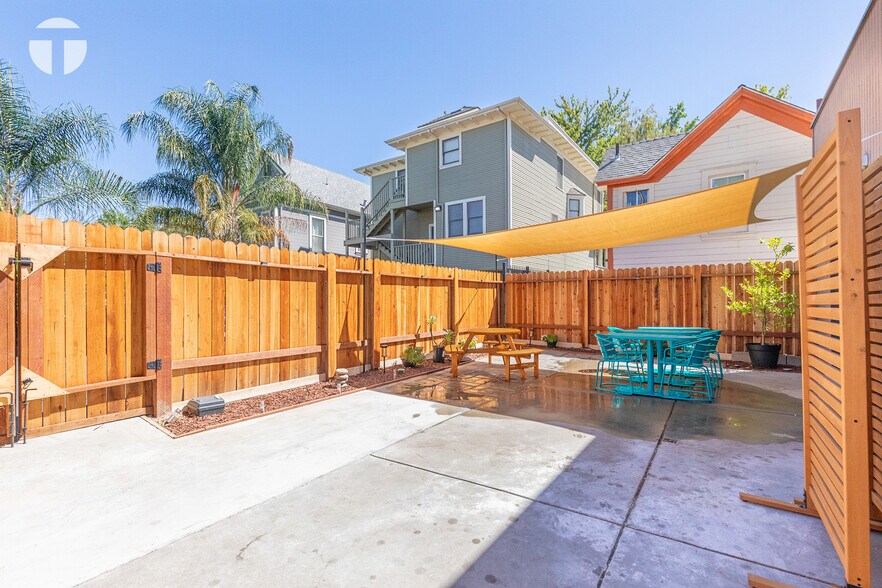 More Photos Of 1221 19th St, Sacramento Restaurant For Sale