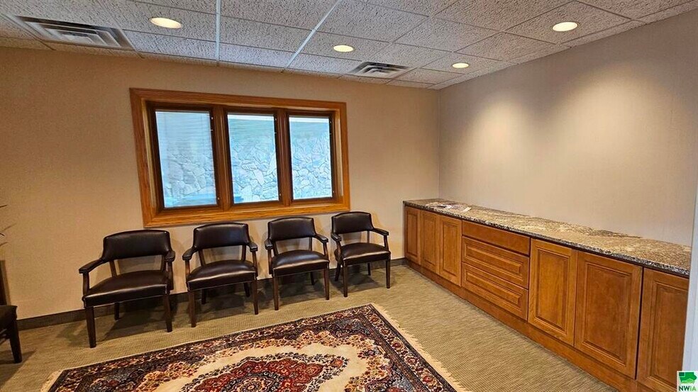 More Photos Of 700 Jackson St, Sioux City Medical For Sale