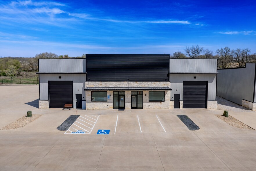 More Photos Of 4620 US 377 Hwy, Aubrey Unknown For Lease