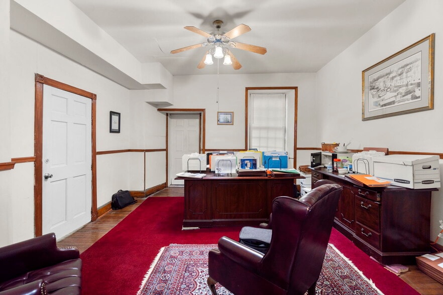 More Photos Of 8298 Main St, Ellicott City Office For Sale