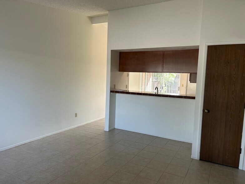 More Photos Of 2770 N Goyette Ave, Tucson Apartments For Sale