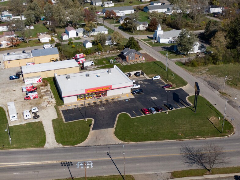 More Photos Of 976 W 4th St, Mansfield Freestanding For Lease