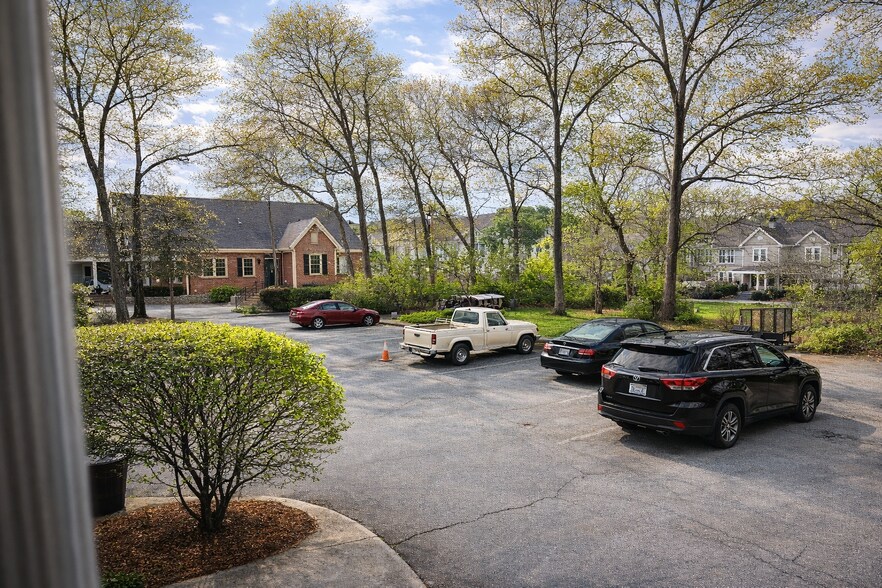 More Photos Of 329 NE Lawrence St, Marietta Medical For Sale