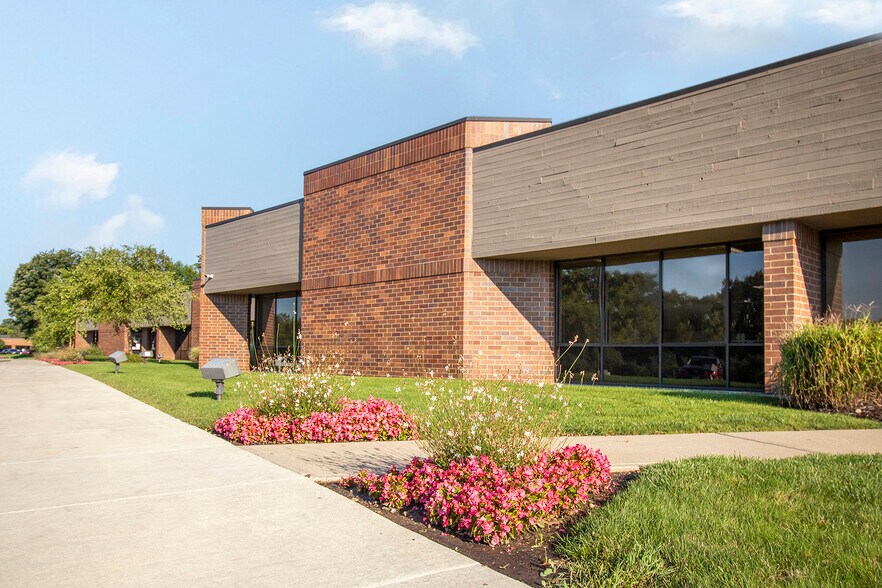 More Photos Of 150 N Patrick Blvd, Brookfield Research And Development For Lease