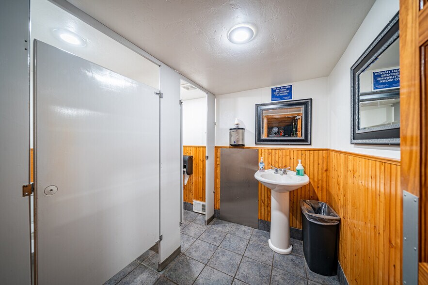 More Photos Of N10120 Parkway Rd, Crivitz Specialty For Sale