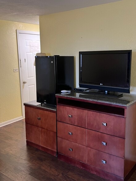 More Photos Of 3155 Huntsville Hwy, Fayetteville Hotel For Sale