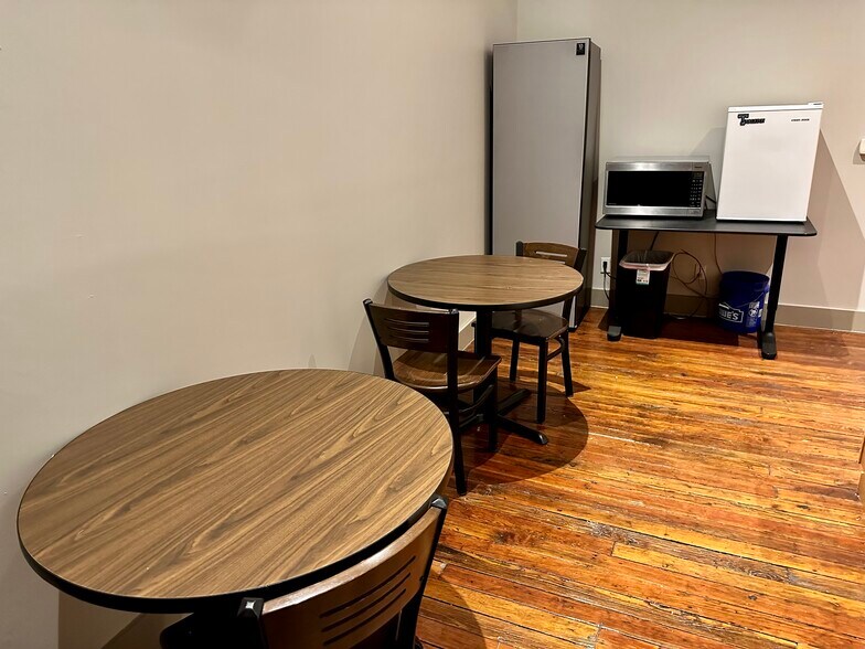 More Photos Of 321 S Flores St, San Antonio Coworking Space