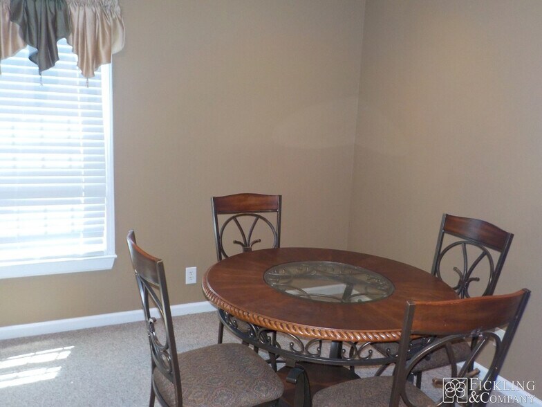 More Photos Of 2357 Pio Nono Ave, Macon-Bibb Medical For Sale