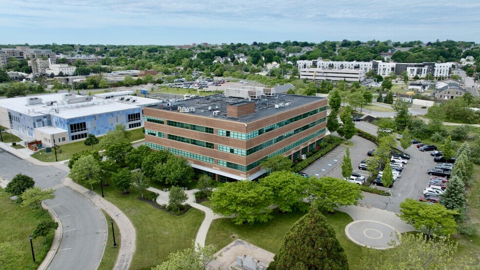 More Photos Of 1 Chelsea St, New London Office For Lease