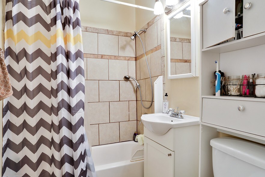 More Photos Of 323 4th St NE, Atlanta Apartments For Sale