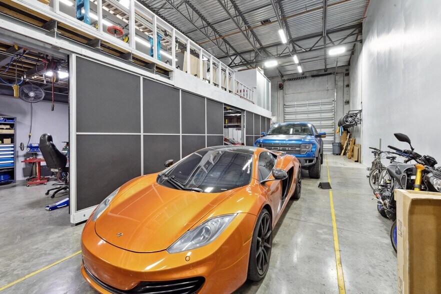 More Photos Of 3700-3718 SW 30th Ave, Fort Lauderdale Warehouse For Sale