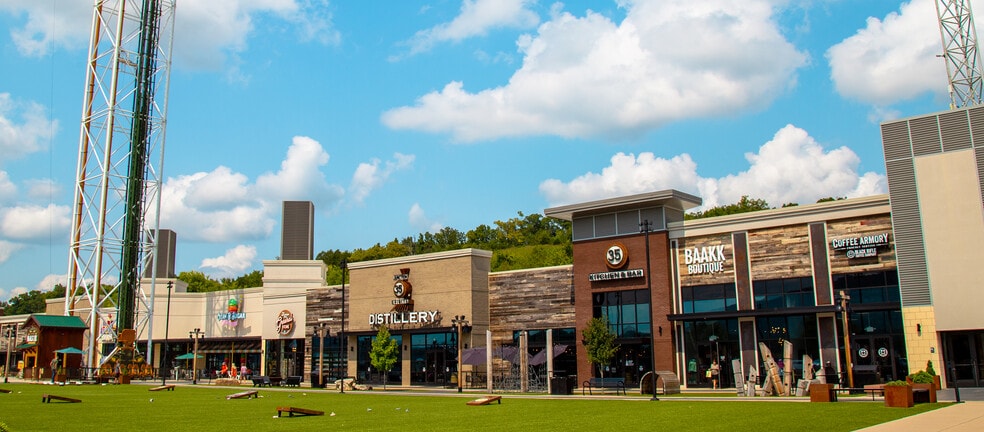 More Photos Of 2655 Teaster Ln, Pigeon Forge Unknown For Lease