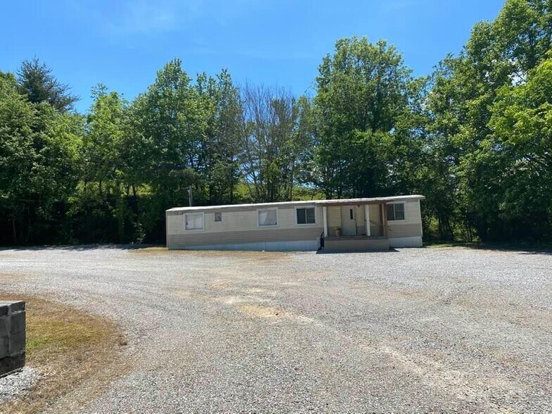 More Photos Of 34428 Sr 30, Pikeville Convenience Store For Sale