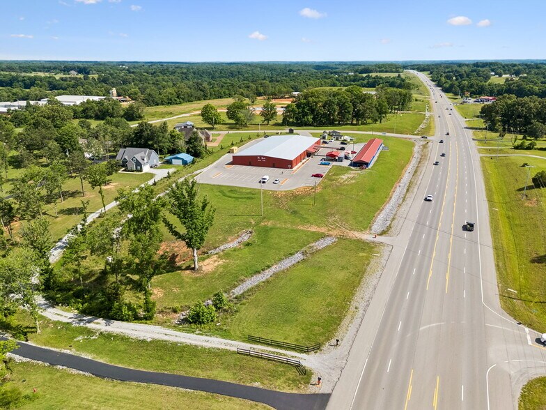 More Photos Of 4070 Old Highway 431, Greenbrier Freestanding For Sale