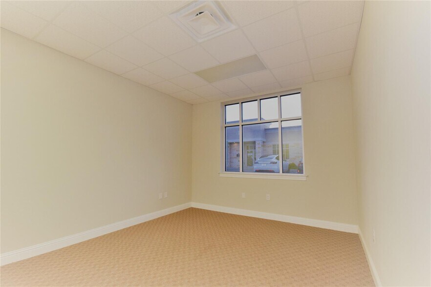 More Photos Of 3900 S Stonebridge Dr, McKinney Medical For Lease