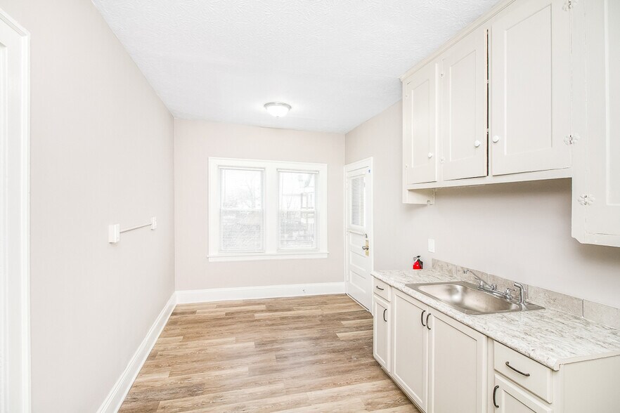 More Photos Of 3498 Bosworth Rd, Cleveland Apartments For Sale