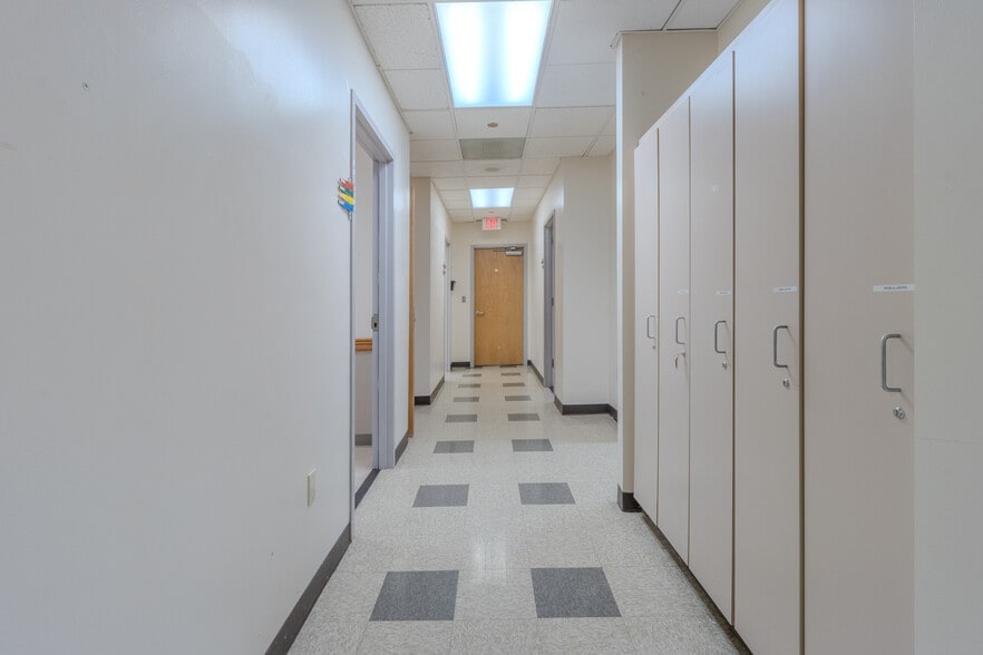 More Photos Of 320 Dayton st, Kennewick Medical For Sale