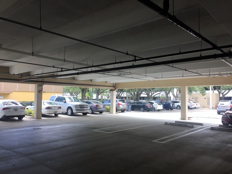 More Photos Of 14125 NW 80th Ave, Miami Lakes Office For Sale