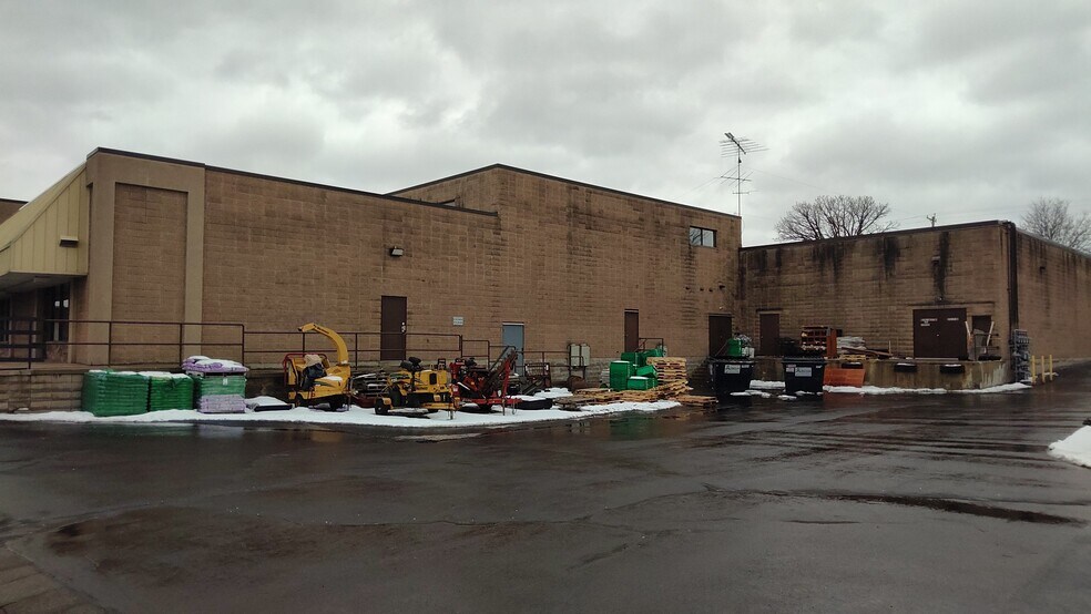 More Photos Of 141-159 Chestnut St, Burlington Freestanding For Sale