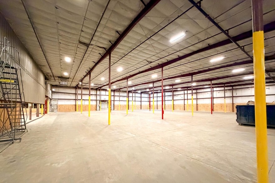 More Photos Of 1 Memorial Dr, Richford Manufacturing For Sale