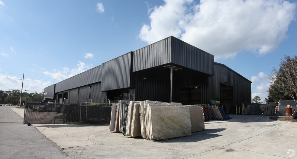 More Photos Of 9093 Philips Hwy, Jacksonville Warehouse For Lease