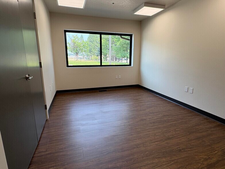 More Photos Of 1107 W Ironwood Dr, Coeur d'Alene Office For Lease