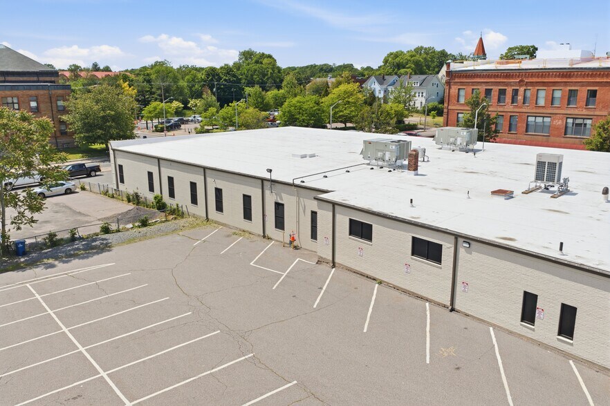 More Photos Of 32 Belmont St, Brockton Office For Lease