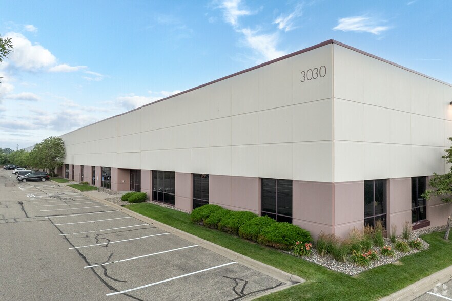 Primary Photo Of 3030 Lexington Ave S, Eagan Light Manufacturing For Lease