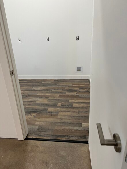 More Photos Of 4660-4696 Glencoe St, Denver Warehouse For Lease