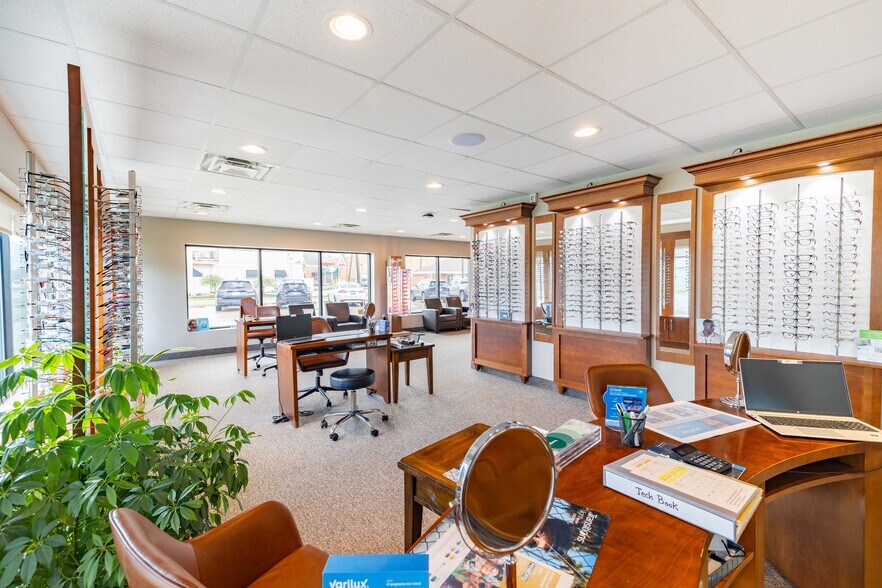 More Photos Of 29350 Harper Ave, Saint Clair Shores Office For Sale