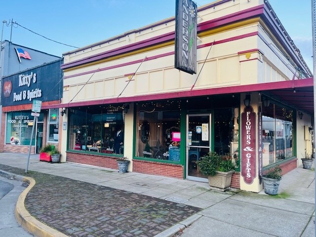 More Photos Of 1911 2nd St, Tillamook General Retail For Sale