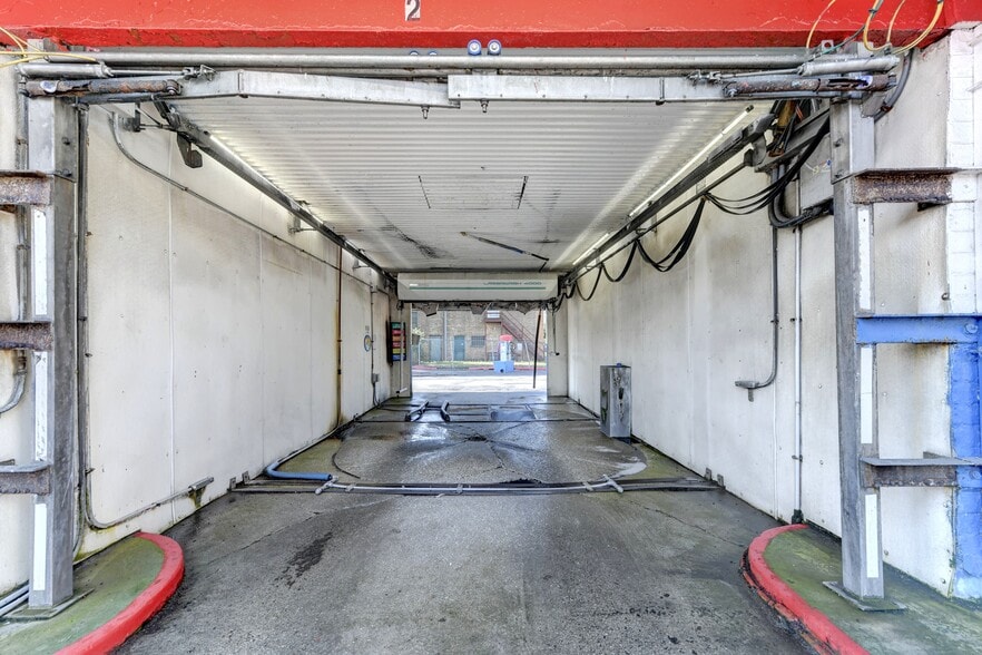 More Photos Of 2637 E 100th St, Chicago Carwash For Sale