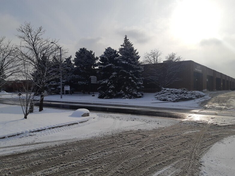 More Photos Of 145 Riviera Dr, Markham Manufacturing For Lease