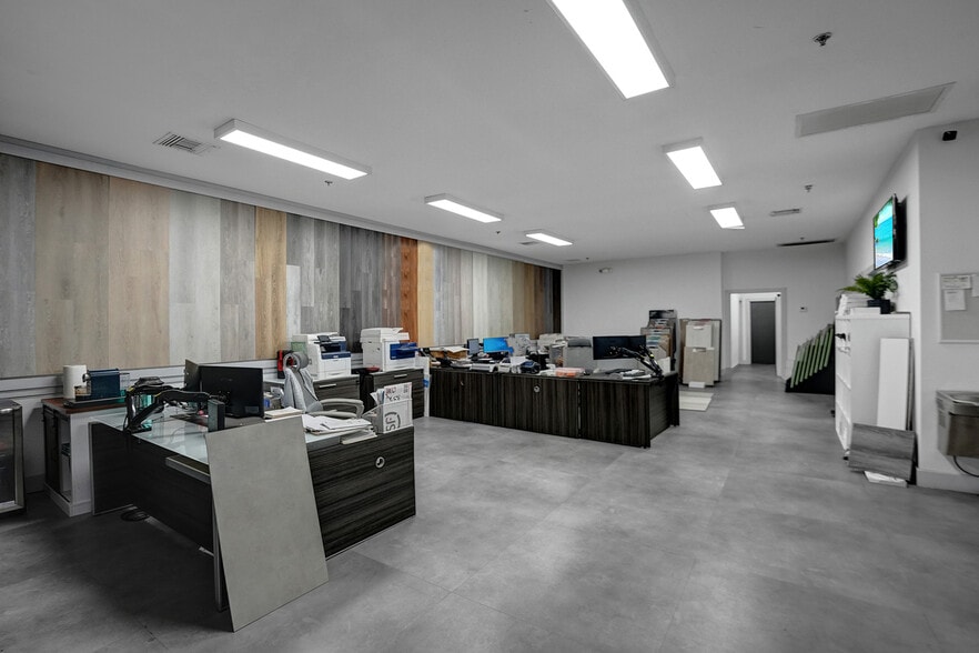 More Photos Of 7801-7821 NW 67th St, Miami Unknown For Lease