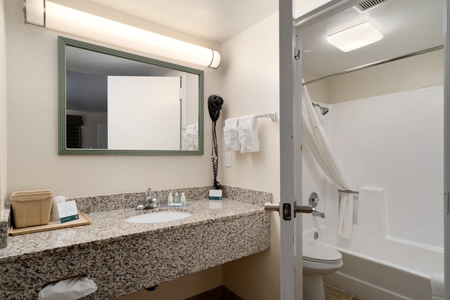 More Photos Of 1750 E Main St, Mesa Hotel For Sale