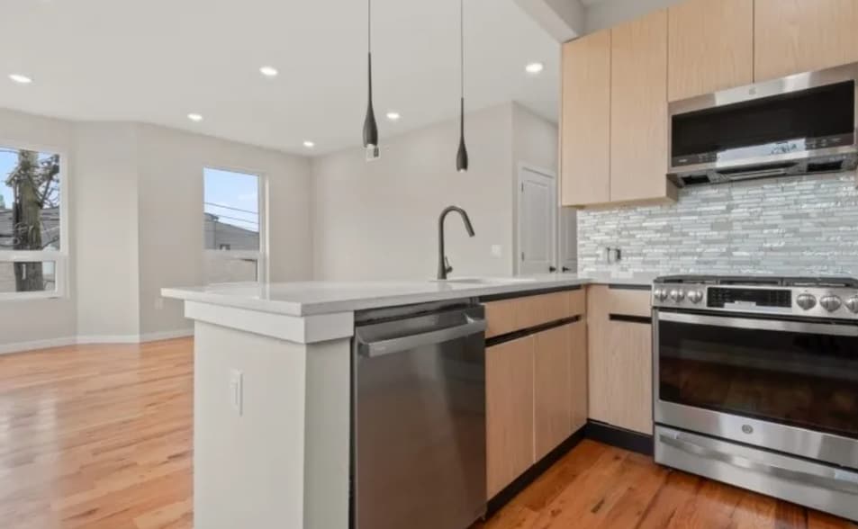 More Photos Of 108 Fleming Ave, Newark Multifamily For Sale