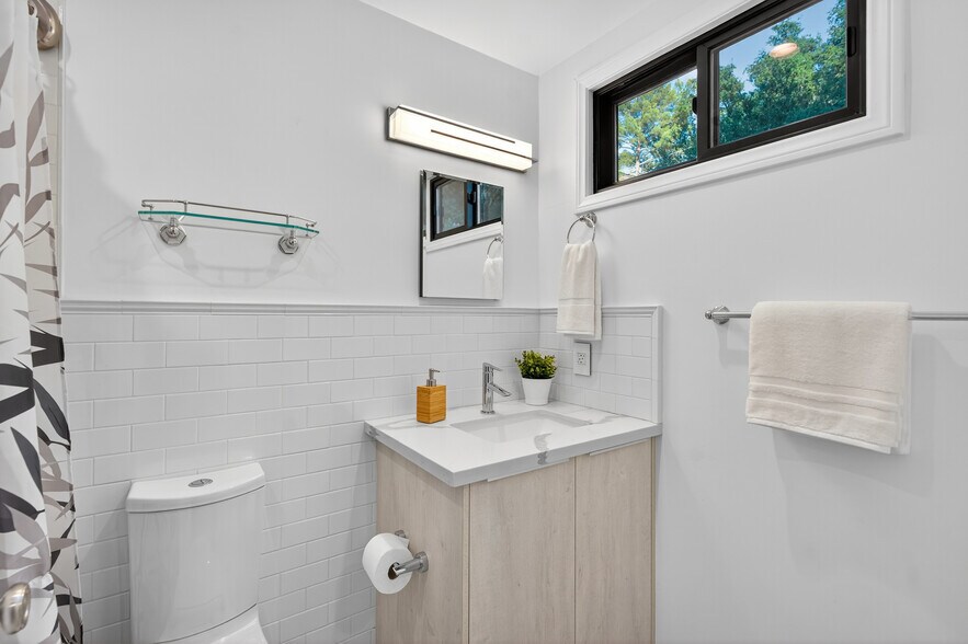 More Photos Of , Tujunga Multifamily For Sale
