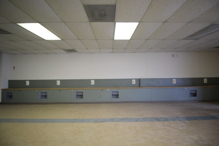 More Photos Of 2020 Kingsley Ave, Orange Park Medical For Lease