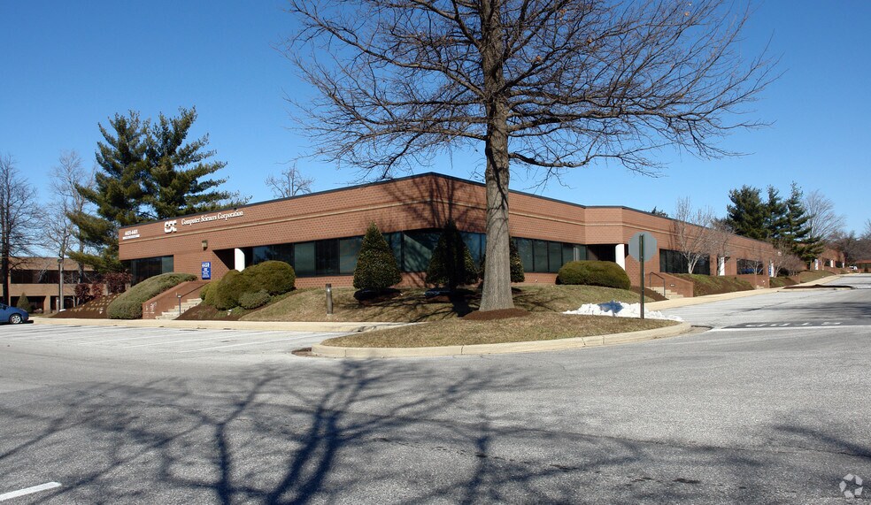 More Photos Of 4451-4461 Forbes Blvd, Lanham Office For Lease