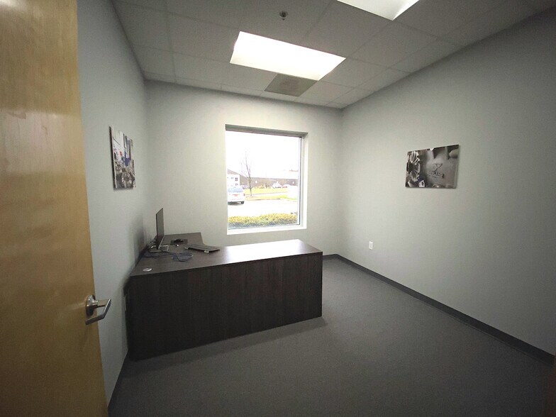 More Photos Of 200 Overhill Dr, Mooresville Light Manufacturing For Lease