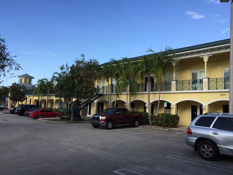 More Photos Of 10205 S Dixie Hwy, Pinecrest Unknown For Lease