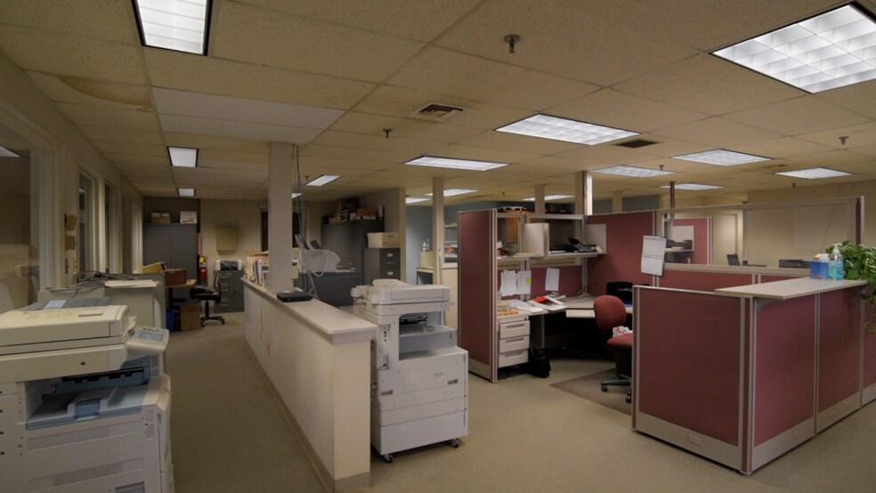 More Photos Of 135 Apremont Way, Westfield Warehouse For Sale