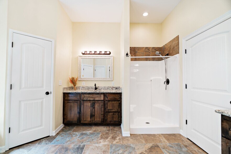 More Photos Of 821 County Road 43830, Paris Multifamily For Sale