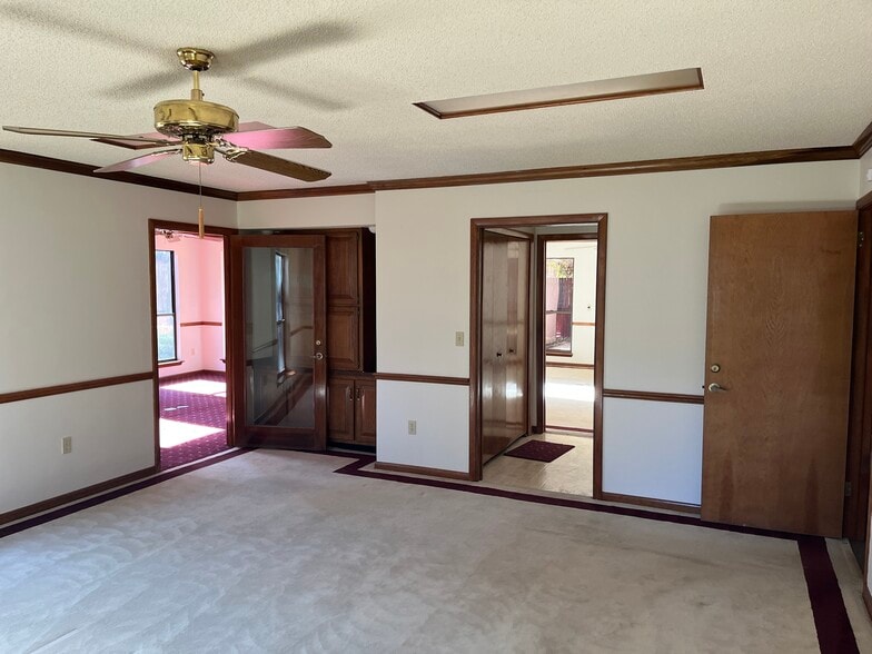 More Photos Of 2809 Blanding Blvd, Middleburg Office For Sale